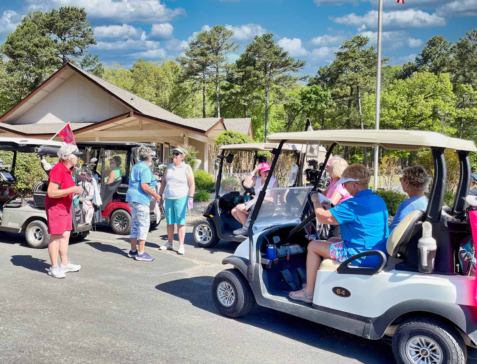 Hot Springs Village Spike Girls Participate In Holey Moley Golf Tournament ⋆ Hot Springs Village