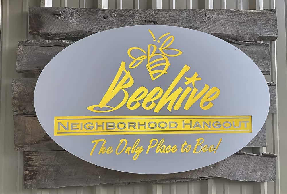 EMPLOYMENT OPPORTUNITIES AT BEEHIVE ⋆ Hot Springs Village Gazette