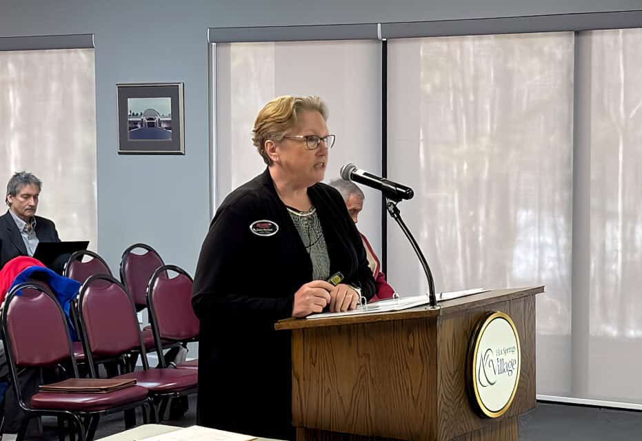 Hot Springs Village Communications Committee Emerges From Cocoon Stage